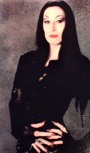 Mrs-Addams-_-morticia-addams-10949280-350-593